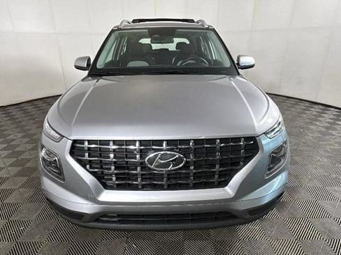Certified 2023 Hyundai Venue SEL FWD image 7