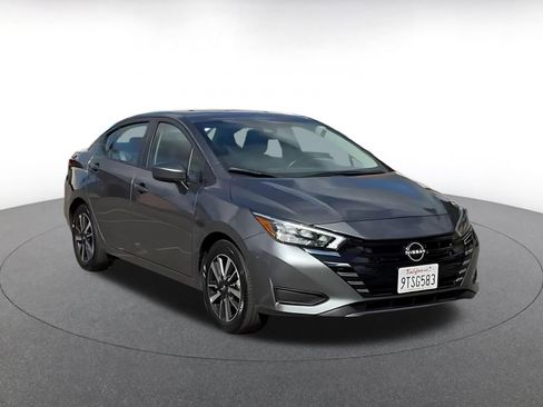 Used 2025 Nissan Versa SV FWD image 3