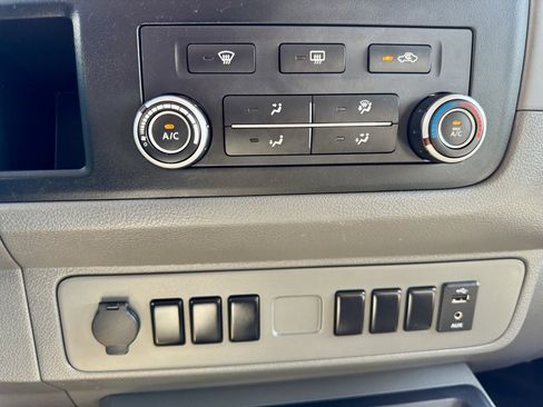 Used 2018 Nissan NV 3500 S image 35