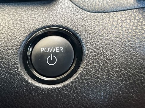 Used 2025 Toyota Camry SE FWD image 22