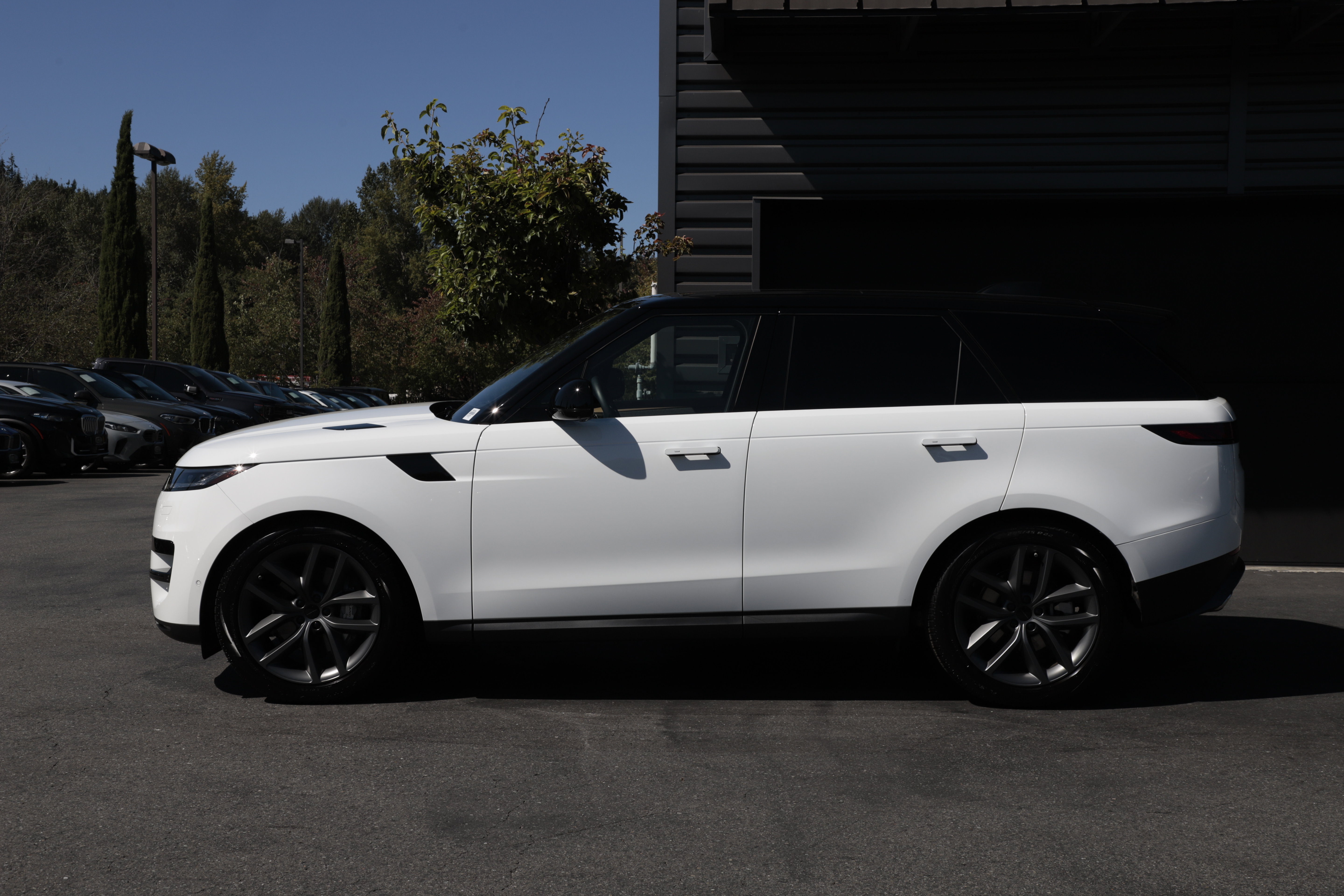 Certified 2026 Land Rover Range Rover Sport SE AWD/4WD image 7