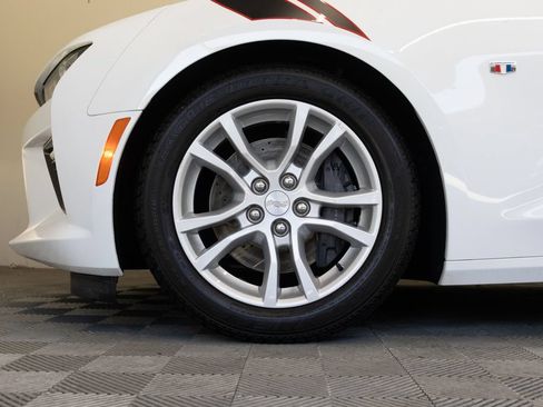 Used 2018 Chevrolet Camaro SS RWD image 10