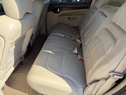 Used 2006 Buick Rendezvous CXL w/ CXL Preferred Equipment Group image 16