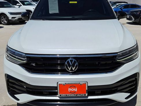 Used 2024 Volkswagen Tiguan SE R-Line FWD image 4