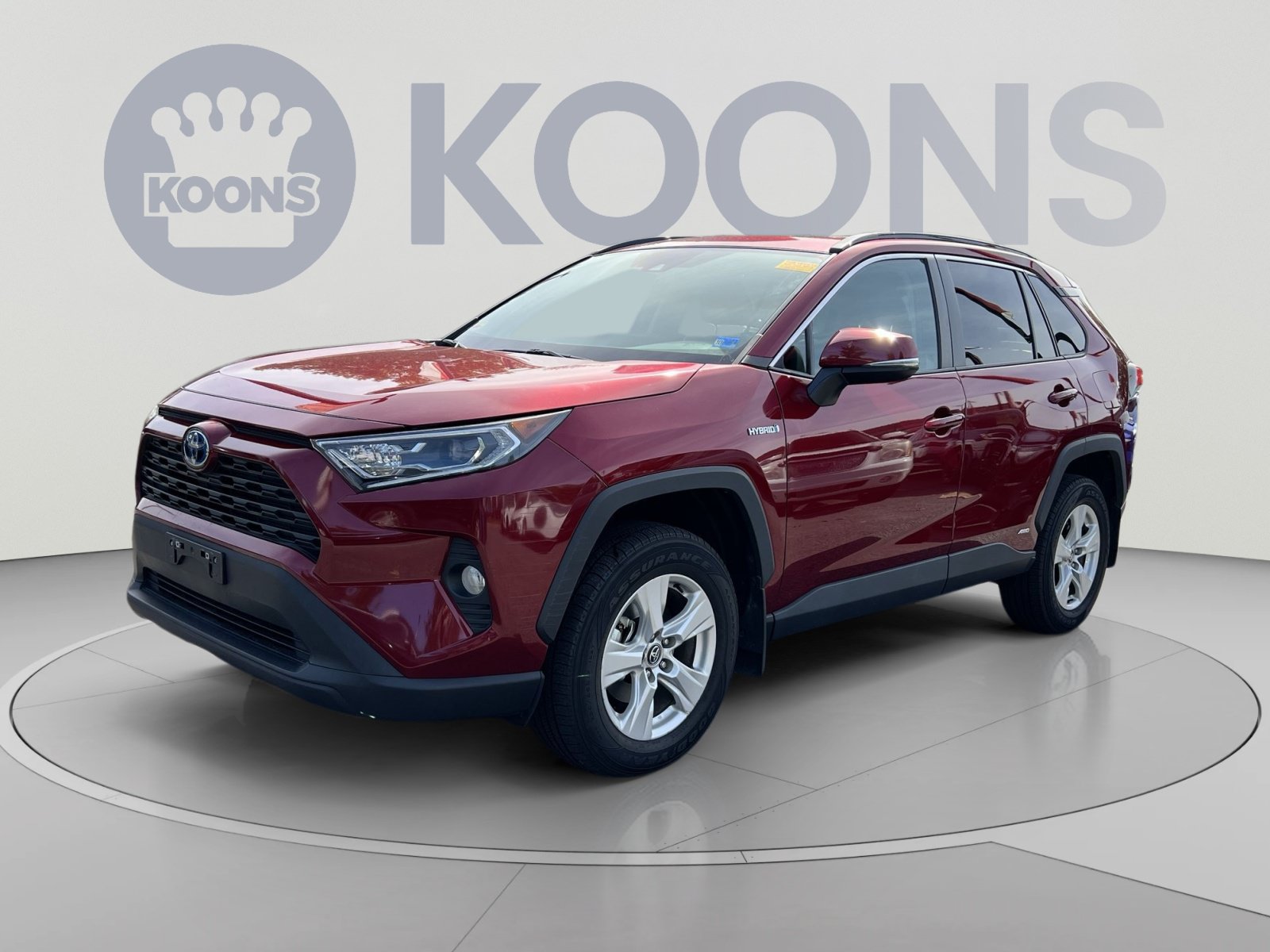 Used 2021 Toyota RAV4 XLE w/ Convenience Package AWD/4WD image 1
