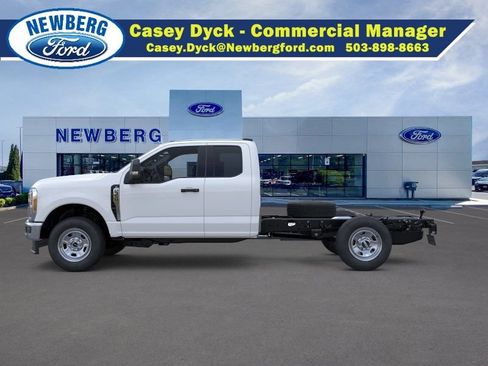 New 2026 Ford F350 XL w/ XL Chrome Package AWD/4WD image 5