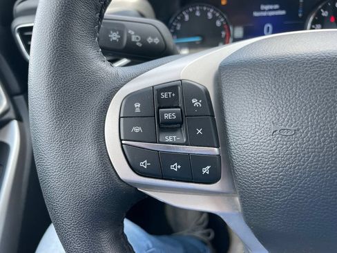 Used 2023 Ford Explorer XLT w/ Equipment Group 202A AWD/4WD image 24