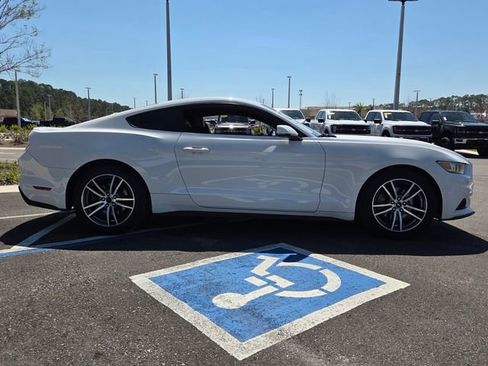 Used 2016 Ford Mustang Premium image 12