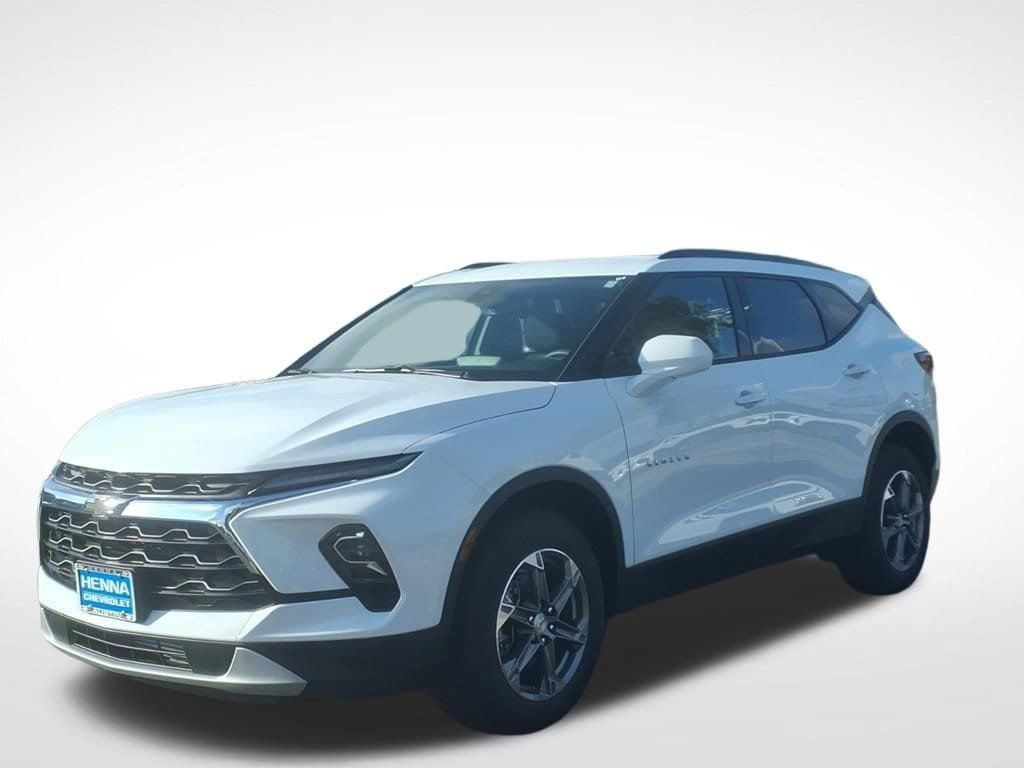New 2026 Chevrolet Blazer LT w/ Convenience Package AWD/4WD image 8