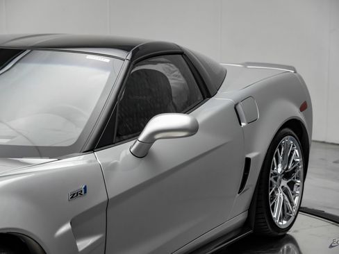 Used 2010 Chevrolet Corvette ZR1 w/ Preferred Equipment Group RWD image 32
