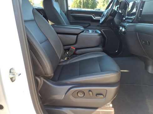 Used 2024 GMC Sierra 1500 SLT w/ X31 Off-Road Package image 11