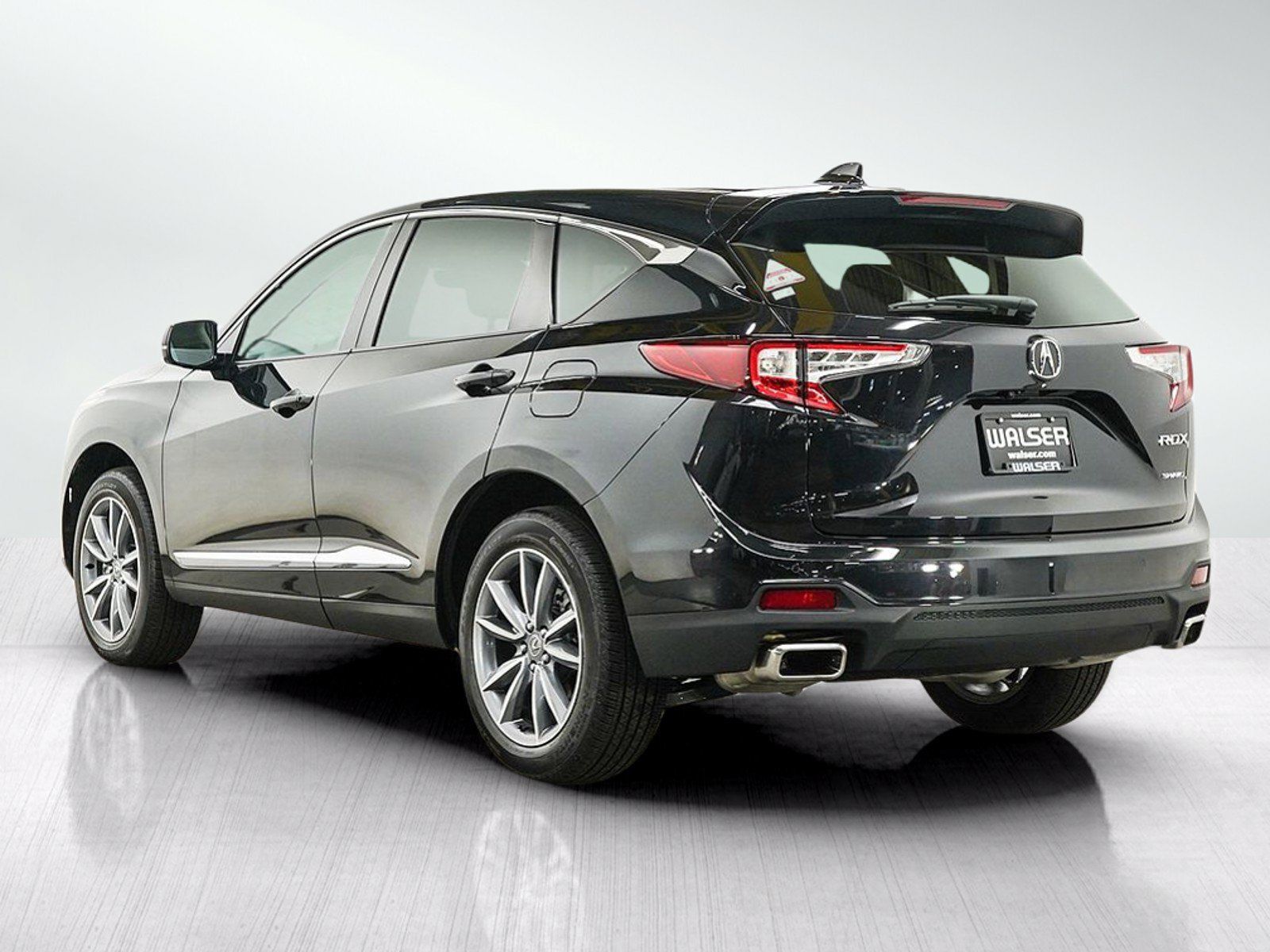 Used 2024 Acura RDX w/ Technology Package AWD/4WD image 3