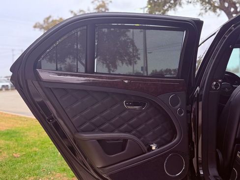 Used 2014 Bentley Mulsanne RWD image 23