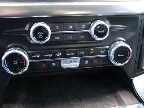 Used 2023 Ford F150 Lariat w/ FX4 Off-Road Package AWD/4WD image 20