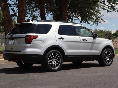 Used 2019 Ford Explorer Sport AWD/4WD image 5