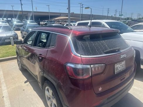 Used 2020 Jeep Compass Latitude w/ Popular Equipment Group FWD image 4