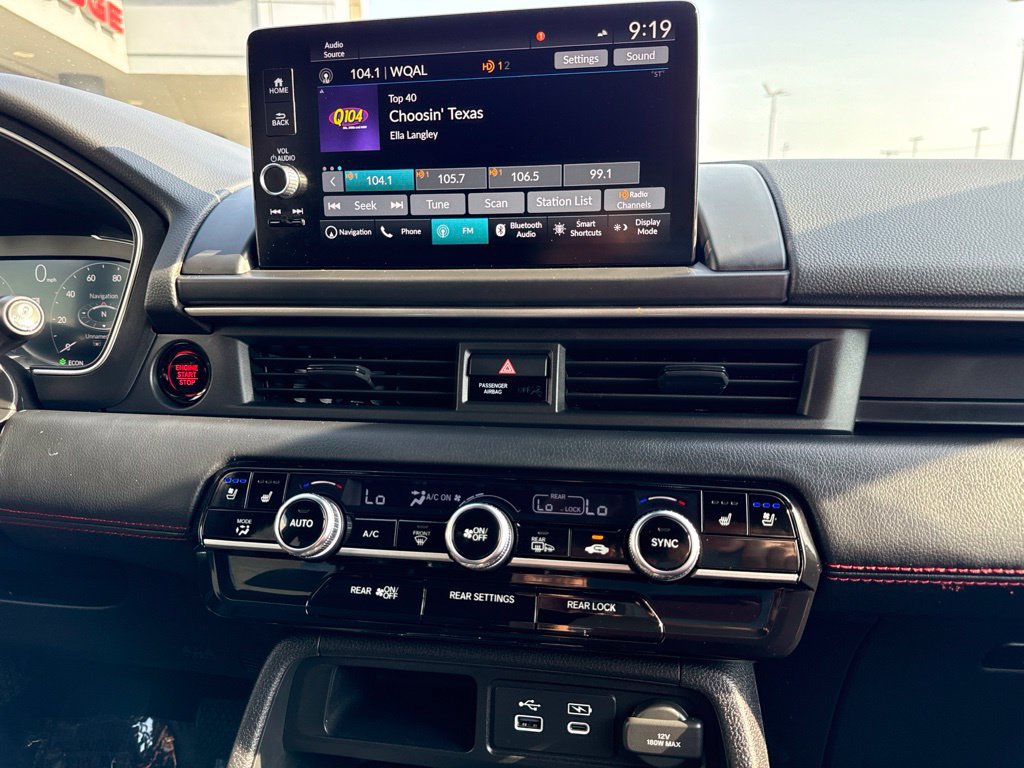 Used 2025 Honda Pilot Black Edition image 28