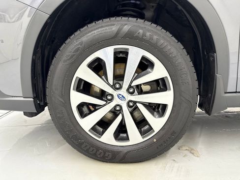 Used 2021 Subaru Outback Premium image 9