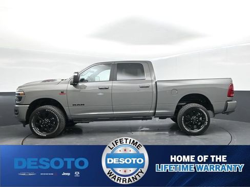 New 2026 RAM 2500 Laramie AWD/4WD image 5