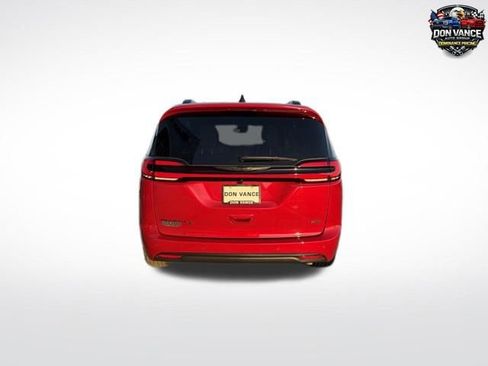 New 2026 Chrysler Pacifica Select w/ S Appearance Package AWD/4WD image 4