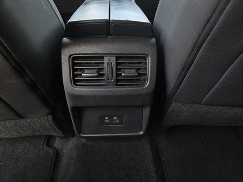 Used 2021 Nissan Rogue SV FWD image 18