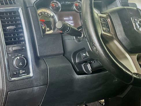 Used 2016 RAM 2500 Laramie w/ Convenience Group AWD/4WD image 16