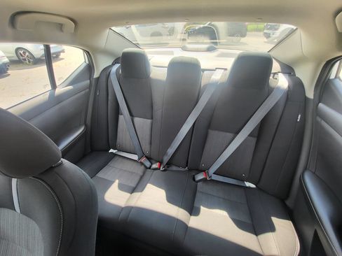 Used 2024 Nissan Sentra SV FWD image 14