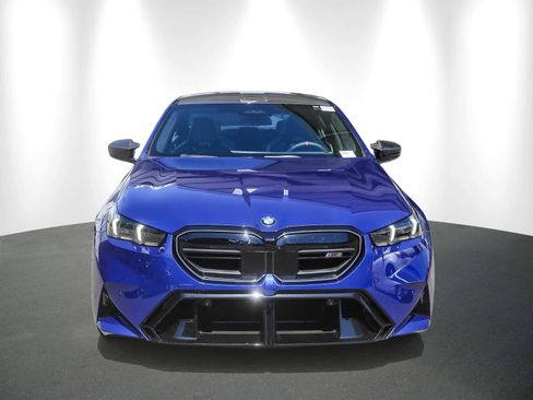 New 2026 BMW M5 w/ Carbon Package image 2