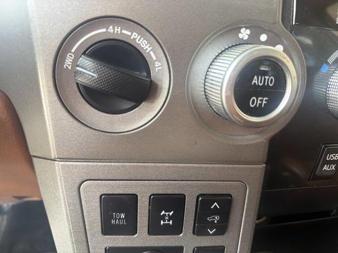 Used 2015 Toyota Sequoia Platinum AWD/4WD image 28