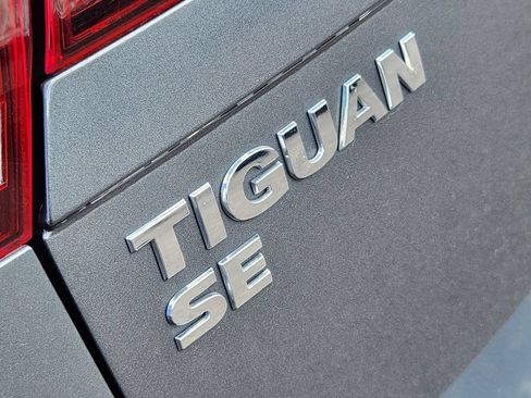 Used 2019 Volkswagen Tiguan SE AWD/4WD image 8