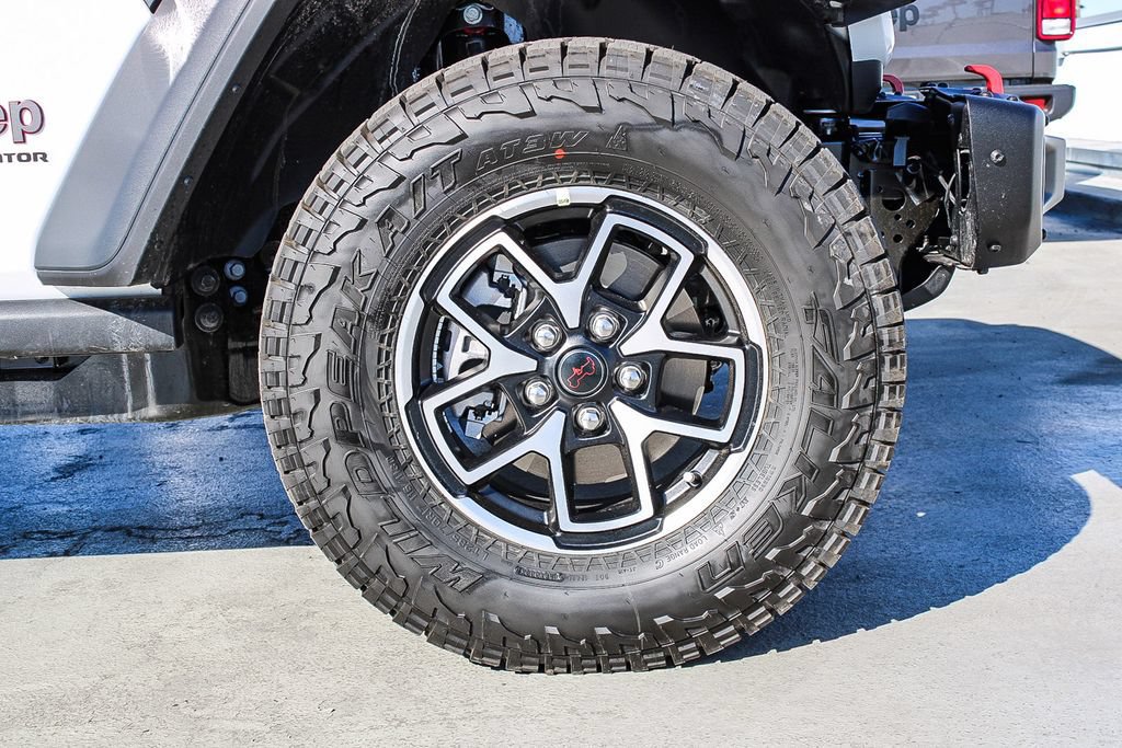 New 2026 Jeep Gladiator Rubicon w/ Steel Bumper Group AWD/4WD image 11