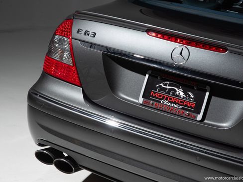 Used 2009 Mercedes-Benz E 63 AMG Sedan image 15