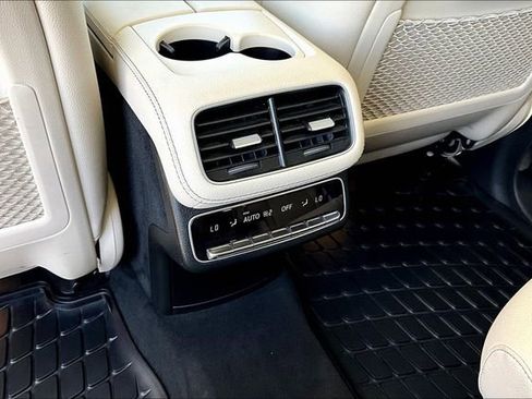 Used 2022 Mercedes-Benz GLS 450 4MATIC image 25