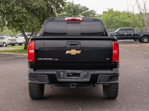 Used 2018 Chevrolet Colorado LT w/ LT Convenience Package RWD image 4