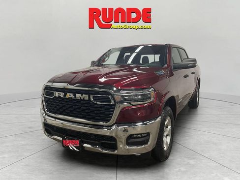 Used 2025 RAM 1500 Big Horn AWD/4WD image 1