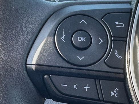 Used 2025 Toyota RAV4 XLE image 43