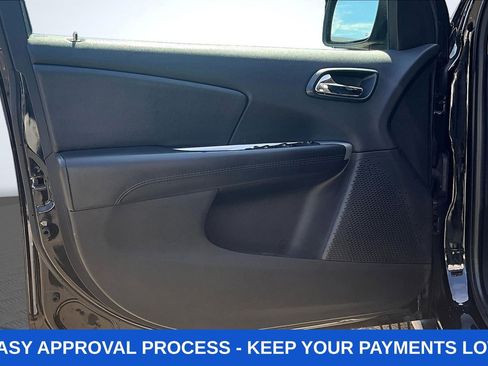 Used 2020 Dodge Journey SE w/ SE Popular Equipment Group FWD image 20