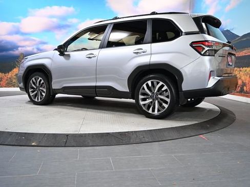 Used 2025 Subaru Forester Touring w/ Popular Package - Touring image 6