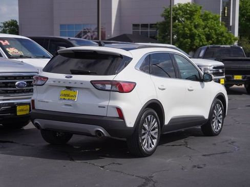 Certified 2020 Ford Escape Titanium w/ Titanium Premium Package 2.0 AWD/4WD image 6