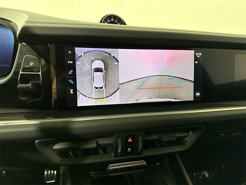 New 2025 Porsche Cayenne Turbo image 30