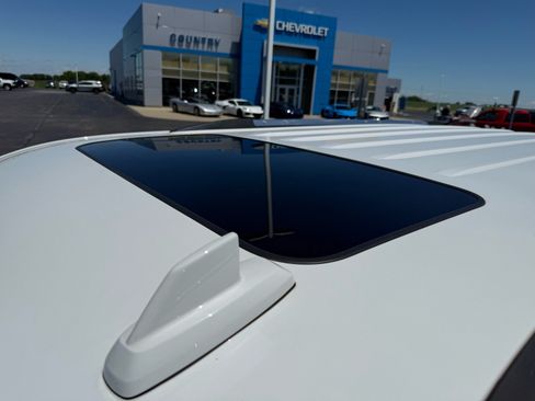 Used 2019 Chevrolet Tahoe Premier AWD/4WD image 11