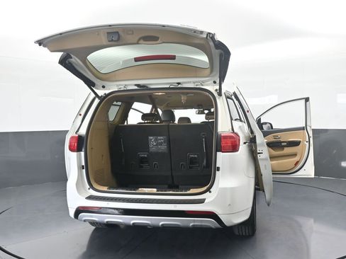 Used 2016 Kia Sedona SX Limited image 90