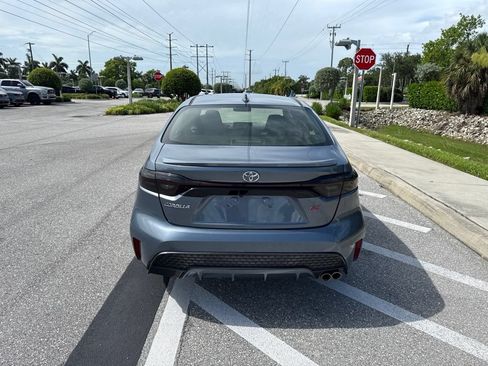 Used 2022 Toyota Corolla SE FWD image 4