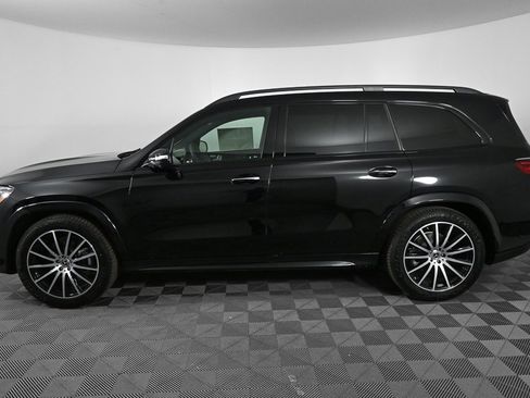 Used 2025 Mercedes-Benz GLS 450 4MATIC image 3