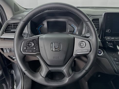 Certified 2024 Honda Odyssey EX-L image 11