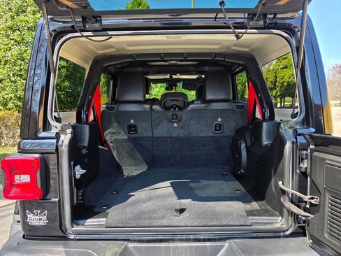 Used 2020 Jeep Wrangler Unlimited Rubicon w/ Quick Order Package 28Y Recon AWD/4WD image 40