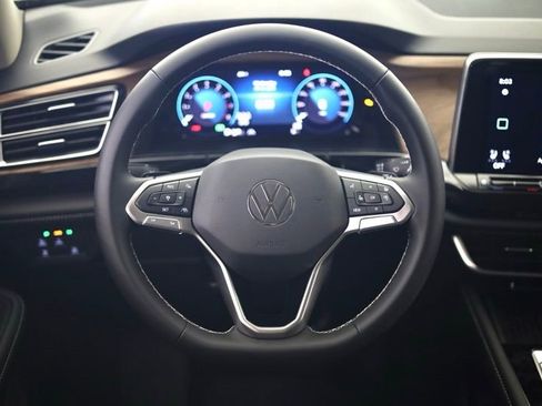 New 2026 Volkswagen Atlas SE image 13