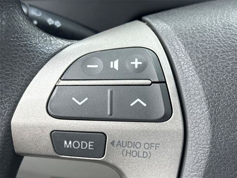 Used 2009 Toyota Camry LE FWD image 15