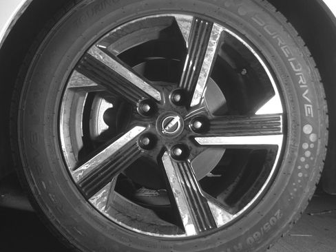 Used 2025 Nissan Sentra SV image 11