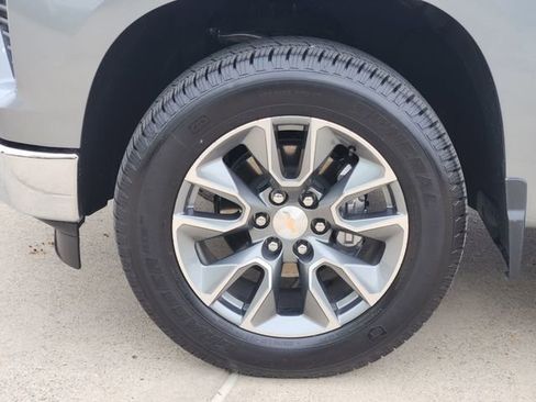 Used 2026 Chevrolet Silverado 1500 LT AWD/4WD image 17